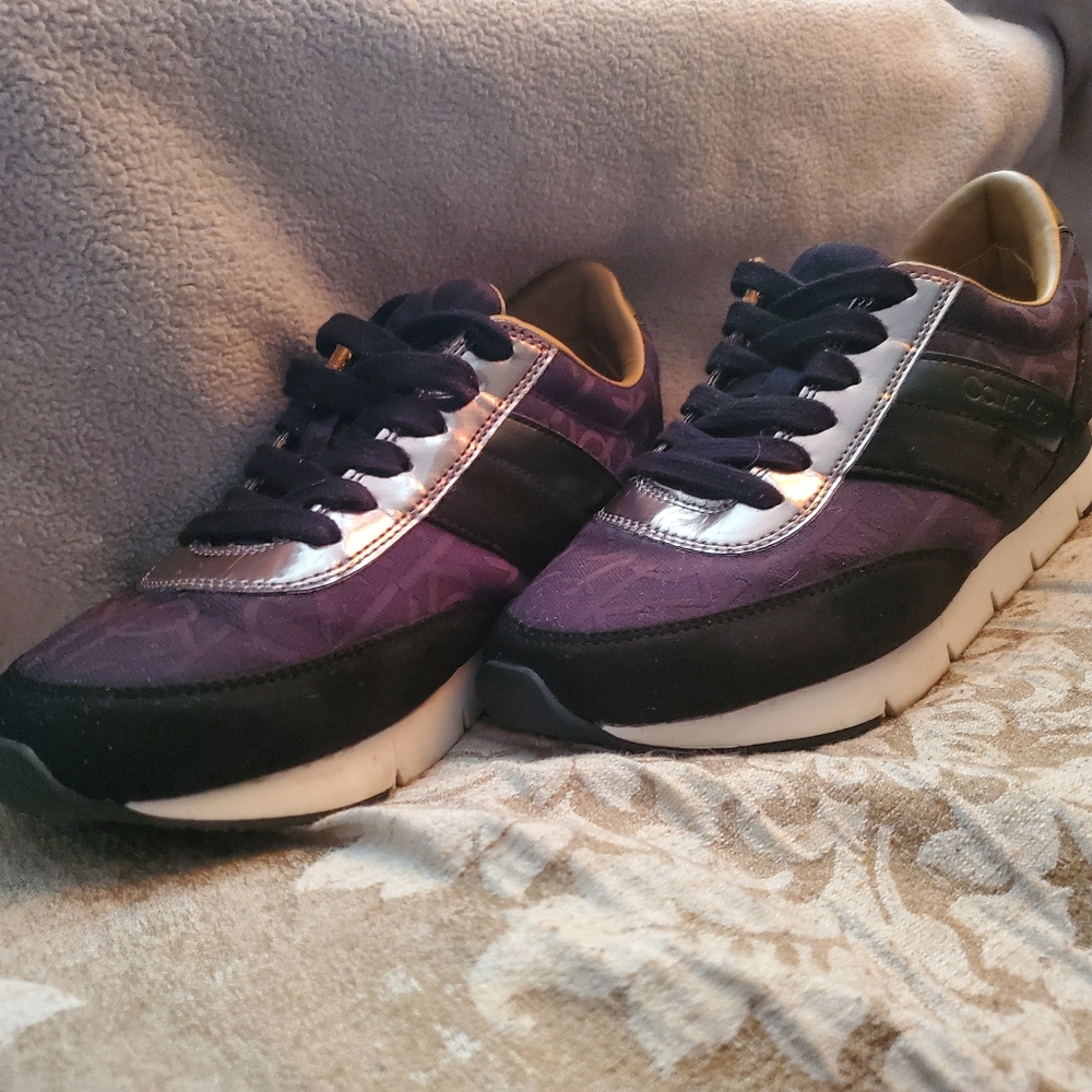 CALVIN KLEIN SNEAKERS, SIZE 8